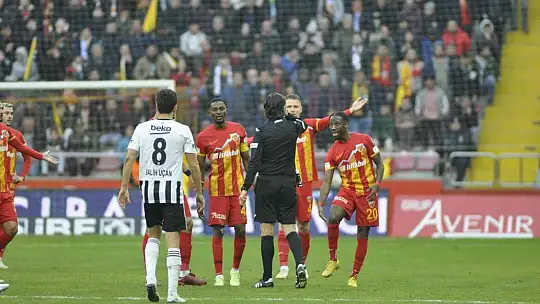 Spor Toto Süper Lig: Kayserispor: 0 - Beşiktaş: 2 (İlk yarı)