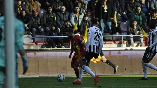 Spor Toto Süper Lig: Kayserispor: 0 - Beşiktaş: 2 (İlk yarı)