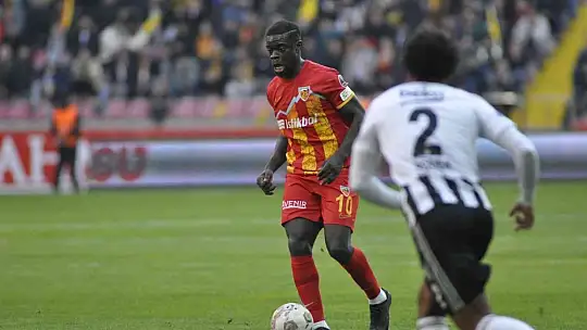 Spor Toto Süper Lig: Kayserispor: 0 - Beşiktaş: 2 (İlk yarı)