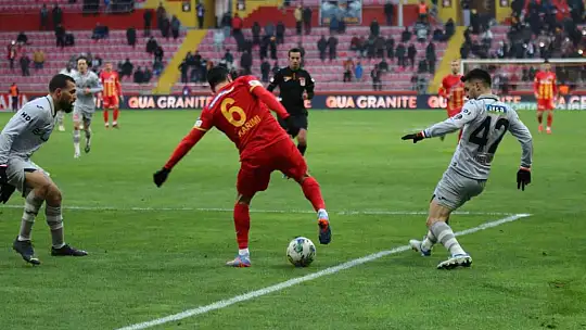 Spor Toto Süper Lig: Kayserispor: 0 - Medipol Başakşehir: 0 (İlk yarı)