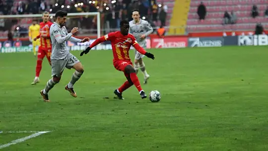 Spor Toto Süper Lig: Kayserispor: 0 - Medipol Başakşehir: 0 (İlk yarı)