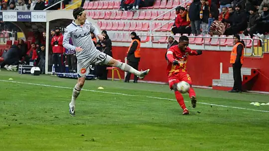 Spor Toto Süper Lig: Kayserispor: 0 - Medipol Başakşehir: 0 (İlk yarı)