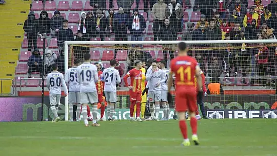 Spor Toto Süper Lig: Kayserispor: 0 - Medipol Başakşehir: 0 (İlk yarı)