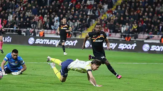 Spor Toto Süper Lig: Kayserispor: 0 - Fenerbahçe: 1 (Maç devam ediyor)