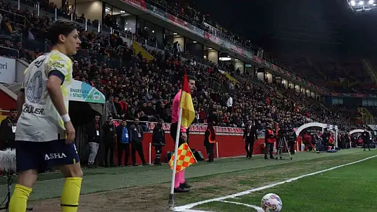 Spor Toto Süper Lig: Kayserispor: 0 - Fenerbahçe: 1 (Maç devam ediyor)
