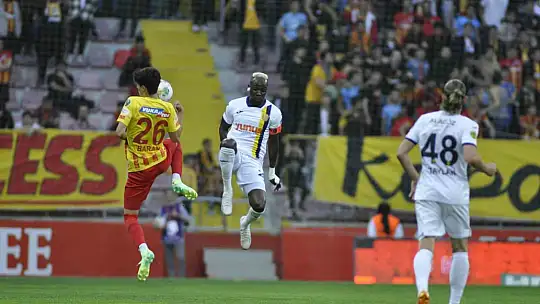 Spor Toto Süper Lig: Kayserispor: 0 - Ankaragücü: 1 (İlk yarı)
