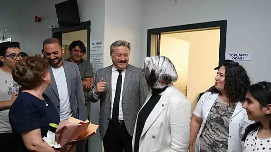 Melikgazi'de Aile Sağlığı Merkezi ve Kapalı Pazaryeri Hizmete Açıldı