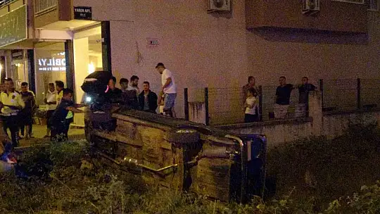 Takla atan otomobilden hafif yaralı kurtuldular