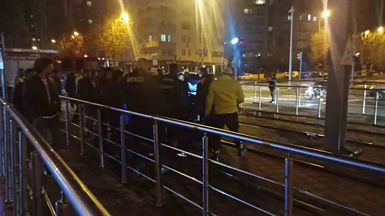 Kayseri'de takla atan aracın sürücüsü olay yerinden kaçtı