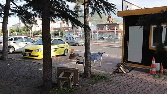 Taksicilerin yolcu kavgası kanlı bitti! İş arkadaşını öldürdü