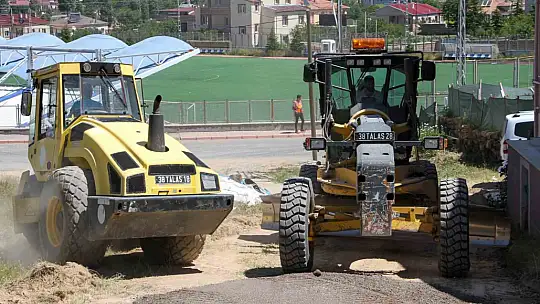 Talas Belediyesi Başakpınar'da çalışıyor