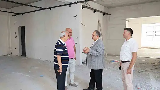 Hayırsever tarafından yapılan kütüphanede sona doğru