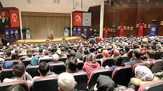 Talas'ta Nurullah Genç'ten altın öğütler