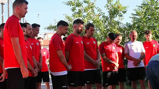 Talasgücü Belediyespor top başı yaptı