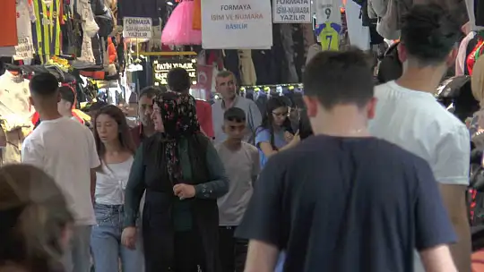 Tarihi Kapalı Çarşı'da Kurban Bayramı yoğunluğu