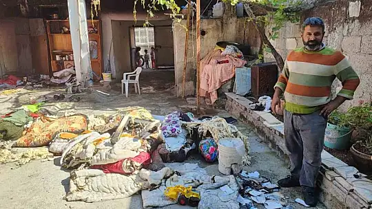 Biriktirdikleri 25 bin lira kül oldu