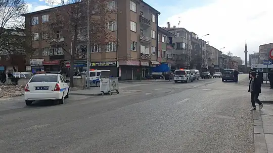 Tartıştığı şahsa balkondan ateş açtı