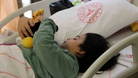 Tedavi gören depremzede anne konuştu