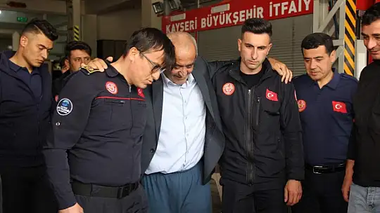 Engelli çift kendilerini kurtaran ekipleri ziyaret etti