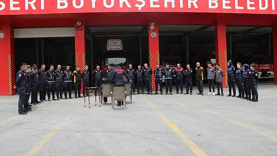 Engelli çift kendilerini kurtaran ekipleri ziyaret etti