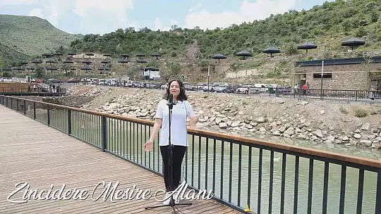 Öğrenciler şarkı söyledi