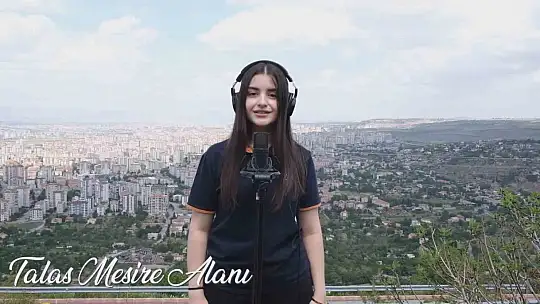 Öğrenciler şarkı söyledi