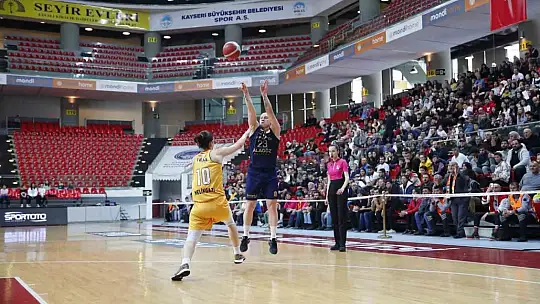 Melikgazi Kayseri Basketbol Fenerbahçe'ye mağlup oldu