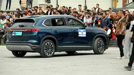 Kayserililer TOGG'un gösterisine büyük ilgi gösterdi