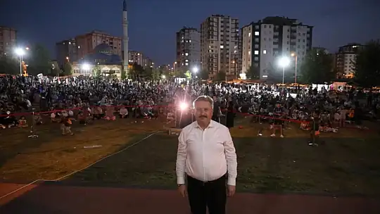 Açık Hava Sineması'na Yoğun İlgi