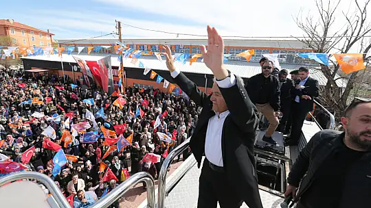 Akar'ın ziyaretleri mitinge dönüştü... Büyük ilgi var...