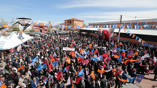 Akar'ın ziyaretleri mitinge dönüştü... Büyük ilgi var...