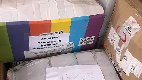 Tomarzalı çocuklar oyuncaklarını depremzede çocuklar ile paylaştı