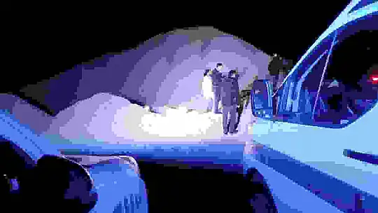 Tonlarca mıcırın altında kalarak can verdi