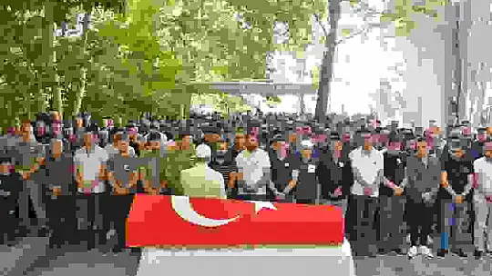 Trafik kazasında hayatını kaybeden astsubay son yolculuğuna uğurlandı