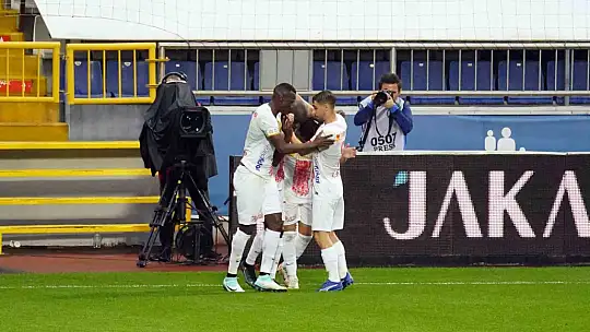 İlk yarı bitti: Kasımpaşa: 1 - Kayserispor: 3