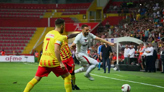 Karşılaşmada ilk 15 dakika geride kaldı