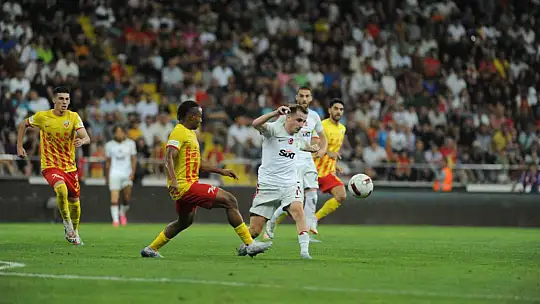 İlk yarı sona erdi!