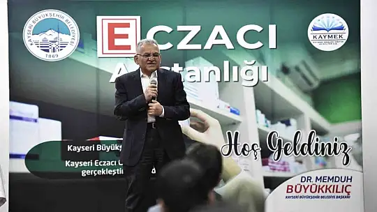 Türkiye'de İlk Olan Eczacı Asistanlığı Kursu'nda İlk Ders Zili Çaldı