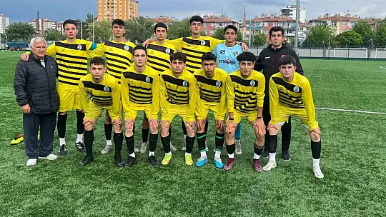 Kocasinan Şimşekspor U-17 şampiyonu oldu
