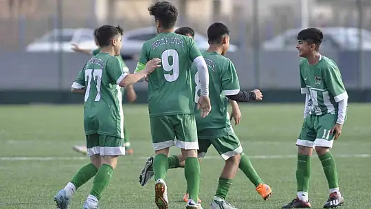 Deprem bölgesi takımları final oynadı