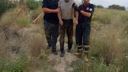 Uçurumda mahsur kalan şahıs itfaiye ekipleri tarafından kurtarıldı