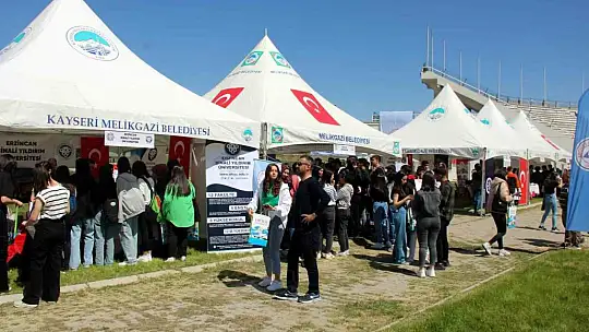 Erciyes Üniversitesi'nde, Üniversite Tanıtım Fuarı açıldı