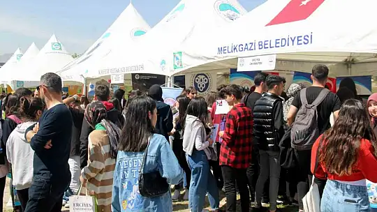Erciyes Üniversitesi'nde, Üniversite Tanıtım Fuarı açıldı