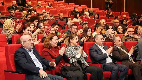 Usta Sanatçı Hülya Koçyiğit Türk sinemasını konuştu