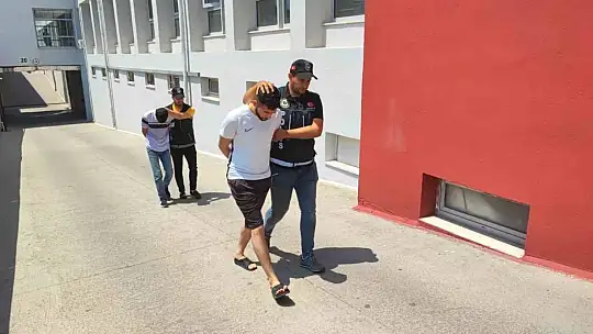 Uyuşturucu taciri 2 şüpheli tutuklandı