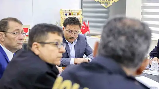 Kayseri'de seçim öncesi toplantı! Vali Çiçek: Gerekli tedbirler alınmıştır