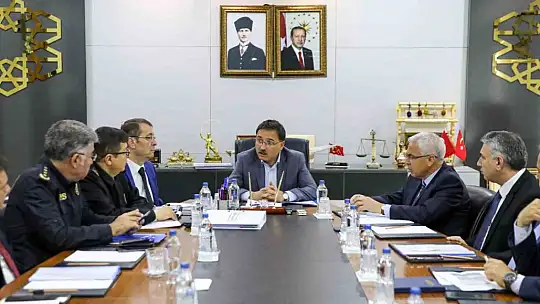 Kayseri'de seçim öncesi toplantı! Vali Çiçek: Gerekli tedbirler alınmıştır