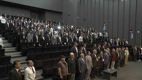 Vali Çiçek gençlere seslendi: Sizlerden yardım istiyoruz