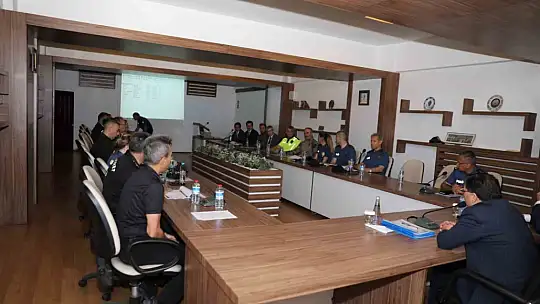 Vali Çiçek İl Emniyet Müdürlüğü'nü ziyaret etti