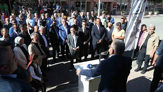 Vali Çiçek ve Büyükkılıç, Sarkafe ve Kitap Kafe'nin açılışını yaptı